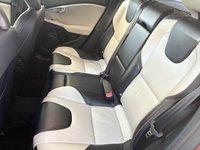 USED 2013 61 VOLVO V40 CROSS COUNTRY 1.6 D2 Lux Hatchback 5dr Diesel Manual Euro 5 (s/s) (115 ps) 