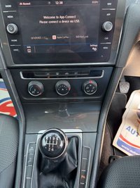 USED 2019 68 VOLKSWAGEN GOLF 1.6 TDI SE Nav Hatchback 5dr Diesel Manual Euro 6 (s/s) (115 ps) 