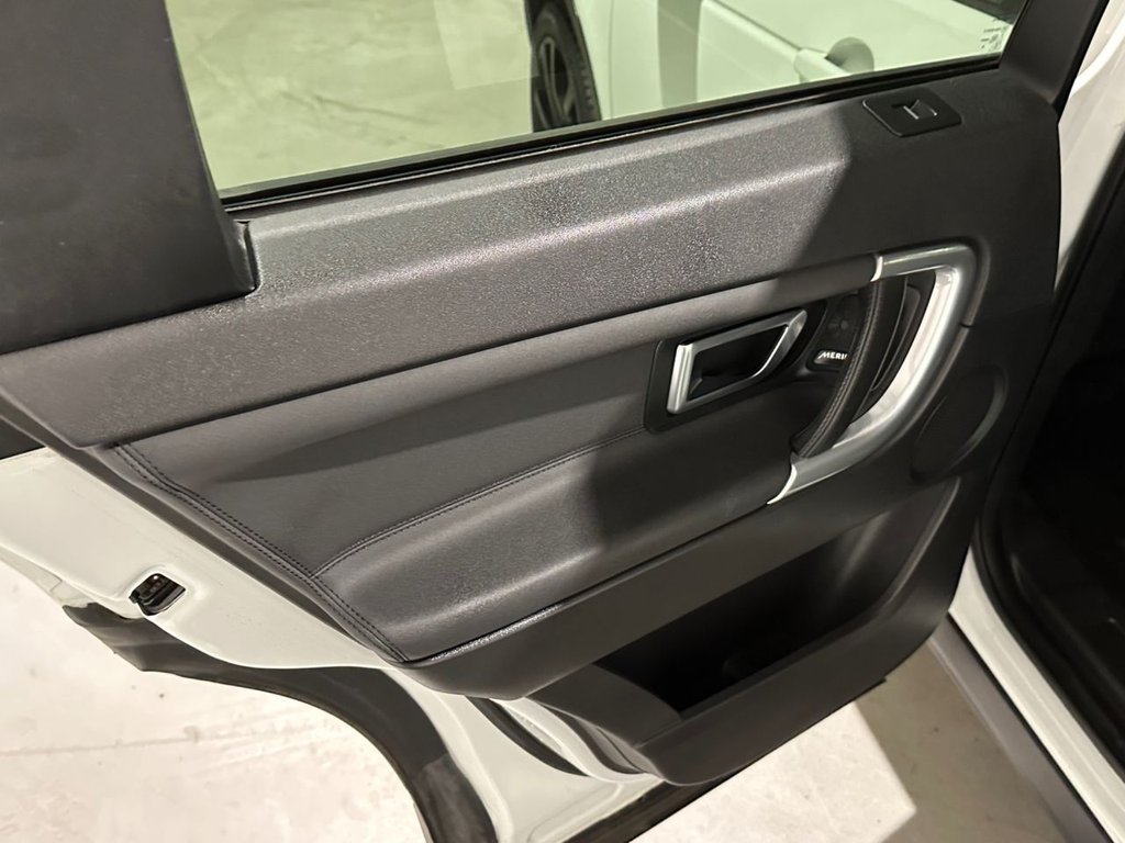 USED 2017 17 LAND ROVER DISCOVERY SPORT 2.0 TD4 HSE Black SUV 5dr Diesel Auto 4WD Euro 6 (s/s) (180 ps) 