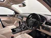 USED 2017 66 VOLKSWAGEN TOUAREG 3.0 TDI V6 BlueMotion Tech R-Line SUV 5dr Diesel Tiptronic 4WD Euro 6 (s/s) (262 ps) Hosting a very generous specification Euro 6,  Nappa Leather , Swiveling l Towbar, Panoramic Glass Roof , Dynaudio Soundpack , Ambeint lighting , Pearl Effect Paint