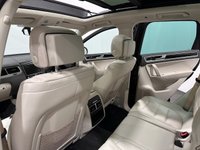 USED 2017 66 VOLKSWAGEN TOUAREG 3.0 TDI V6 BlueMotion Tech R-Line SUV 5dr Diesel Tiptronic 4WD Euro 6 (s/s) (262 ps) Hosting a very generous specification Euro 6,  Nappa Leather , Swiveling l Towbar, Panoramic Glass Roof , Dynaudio Soundpack , Ambeint lighting , Pearl Effect Paint