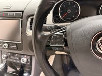 USED 2017 66 VOLKSWAGEN TOUAREG 3.0 TDI V6 BlueMotion Tech R-Line SUV 5dr Diesel Tiptronic 4WD Euro 6 (s/s) (262 ps) Hosting a very generous specification Euro 6,  Nappa Leather , Swiveling l Towbar, Panoramic Glass Roof , Dynaudio Soundpack , Ambeint lighting , Pearl Effect Paint