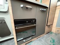 USED 2024 24 WEINSBERG CARACOMPACT 640 MB Pepper Edition Mercedes Chassis END SINGLES/DOUBLE CONVERSION