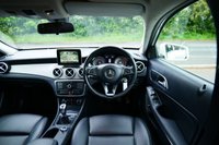 USED 2017 66 MERCEDES-BENZ GLA 2.1 GLA200d SE SUV 5dr Diesel Manual Euro 6 (s/s) (136 ps) CIRRUS WHITE PAINTWORK + APPLE CARPLAY + REVERSE CAMERA