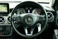 USED 2017 66 MERCEDES-BENZ GLA 2.1 GLA200d SE SUV 5dr Diesel Manual Euro 6 (s/s) (136 ps) CIRRUS WHITE PAINTWORK + APPLE CARPLAY + REVERSE CAMERA