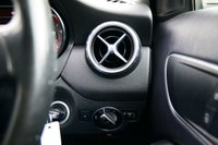 USED 2017 66 MERCEDES-BENZ GLA 2.1 GLA200d SE SUV 5dr Diesel Manual Euro 6 (s/s) (136 ps) CIRRUS WHITE PAINTWORK + APPLE CARPLAY + REVERSE CAMERA