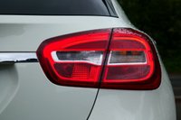 USED 2017 66 MERCEDES-BENZ GLA 2.1 GLA200d SE SUV 5dr Diesel Manual Euro 6 (s/s) (136 ps) CIRRUS WHITE PAINTWORK + APPLE CARPLAY + REVERSE CAMERA