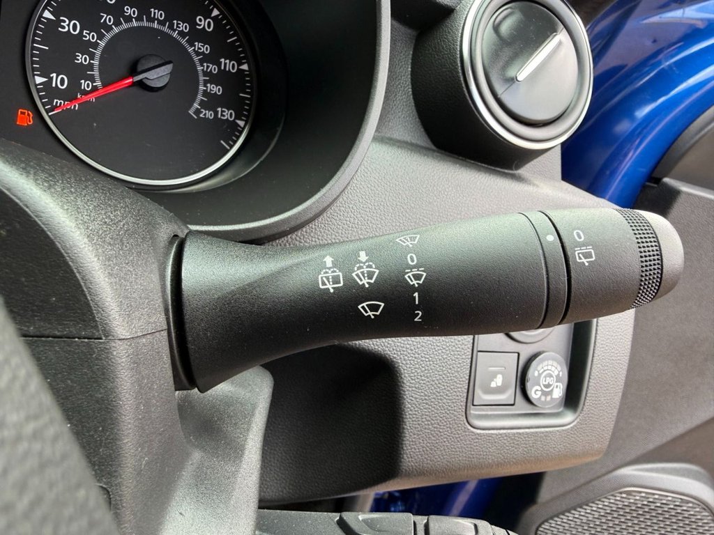 USED 2020 70 DACIA DUSTER 1.0 TCe Prestige SUV 5dr Bi Fuel Manual Euro 6 (s/s) (100 ps) PARKING CAMERA & CLIMATE A/CON