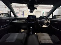 USED 2022 22 TOYOTA C-HR 1.8 VVT-h GPF Design SUV 5dr Petrol Hybrid CVT Euro 6 (s/s) (122 ps) 