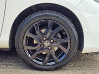 USED 2015 15 TOYOTA YARIS 1.33 Dual VVT-i Sport Hatchback 5dr Petrol Manual Euro 5 Euro 5 (99 ps) FSH + &pound;35 TAX + SAT NAV + LEATHER SEATS