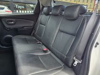 USED 2015 15 TOYOTA YARIS 1.33 Dual VVT-i Sport Hatchback 5dr Petrol Manual Euro 5 Euro 5 (99 ps) FSH + &pound;35 TAX + SAT NAV + LEATHER SEATS