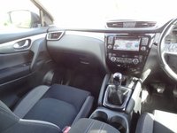 USED 2017 67 NISSAN QASHQAI 1.5 dCi N-Connecta SUV 5dr Diesel Manual Euro 6 (s/s) (110 ps) FULL GLASS PANORAMIC SUNROOF  