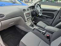 USED 2010 60 FORD FOCUS 1.6 Zetec Hatchback 5dr Petrol Manual (161 g/km, 99 bhp) SUPER LOW MILES + FULL SERVICE HISTORY + A/C + AUX