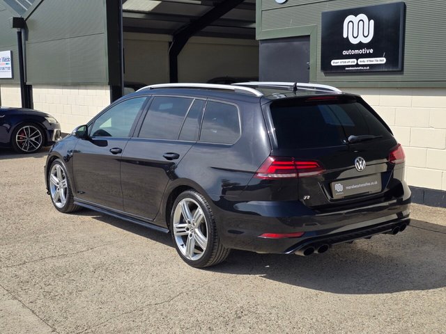 View our VOLKSWAGEN GOLF