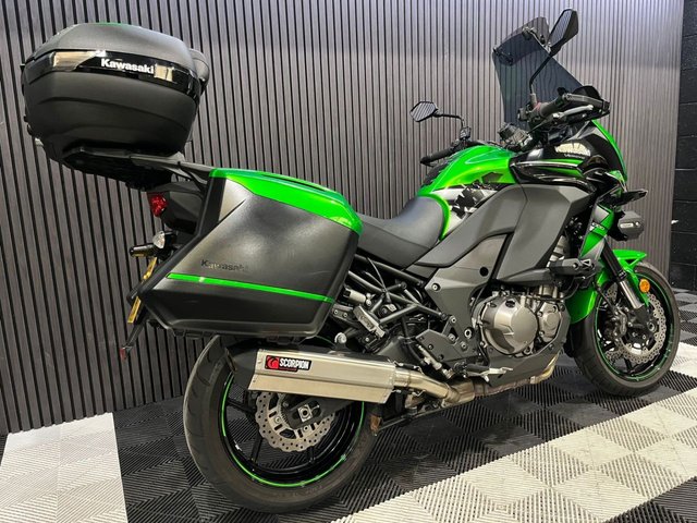 View our KAWASAKI VERSYS 1000