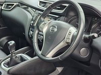 USED 2015 65 NISSAN QASHQAI 1.6 dCi Tekna SUV 5dr Diesel Manual 4WD Euro 6 (s/s) (130 ps) 4X4 -- 1 OWNER -- LEATHER -- SUNROOF -- SAT NAV -- CAMERA