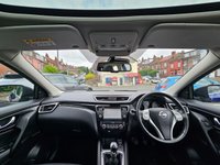USED 2015 65 NISSAN QASHQAI 1.6 dCi Tekna SUV 5dr Diesel Manual 4WD Euro 6 (s/s) (130 ps) 4X4 -- 1 OWNER -- LEATHER -- SUNROOF -- SAT NAV -- CAMERA