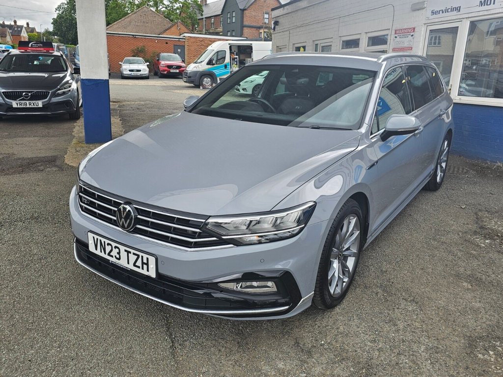 USED 2023 23 VOLKSWAGEN PASSAT 2.0 TDI EVO R-Line Estate 5dr Diesel DSG Euro 6 (s/s) (150 ps) 