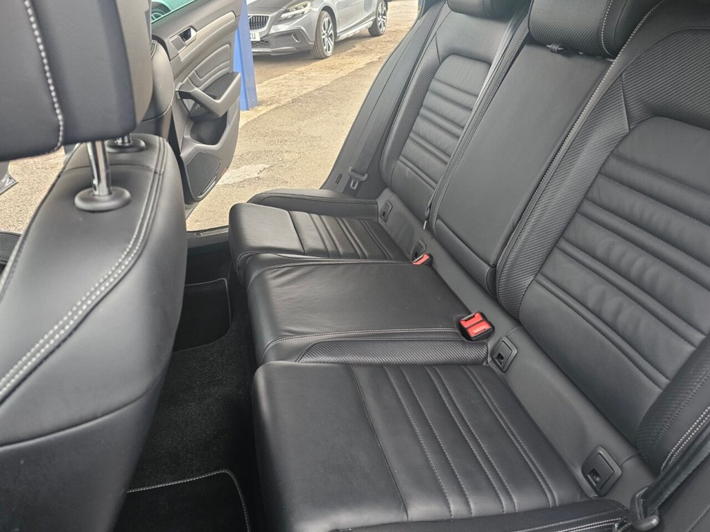 USED 2023 23 VOLKSWAGEN PASSAT 2.0 TDI EVO R-Line Estate 5dr Diesel DSG Euro 6 (s/s) (150 ps) 