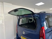 USED 2022 22 VAUXHALL COMBO LIFE 1.5 Turbo D Elite MPV 5dr Diesel Auto Euro 6 (s/s) (7 Seat) (130 ps) 