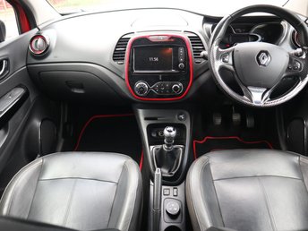 View our RENAULT CAPTUR