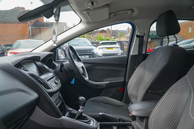 View our FORD FOCUS