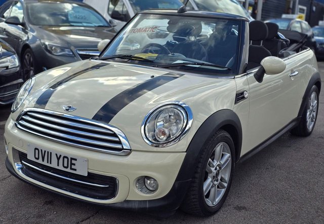 View our MINI CONVERTIBLE