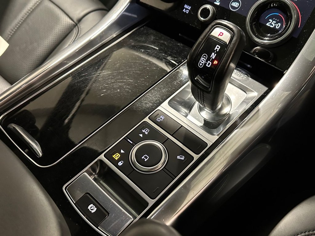 USED 2022 22 LAND ROVER RANGE ROVER SPORT 3.0 D300 MHEV HSE Silver SUV 5dr Diesel Auto 4WD Euro 6 (s/s) (300 ps) 