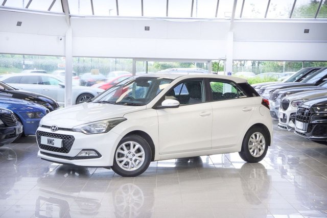 View our Hyundai I20 1.2 SE Hatchback 5dr Petrol Manual Euro 6 (84 ps)