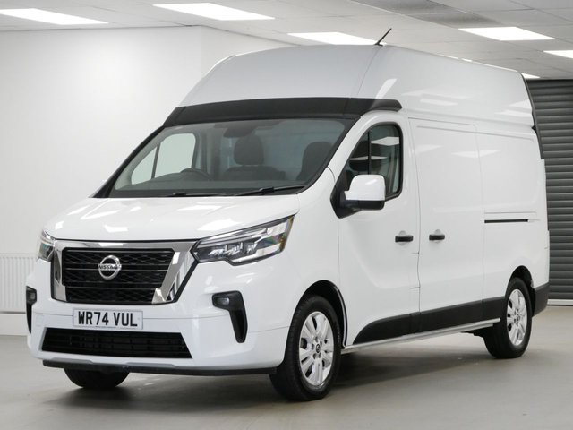 View our Nissan Primastar range