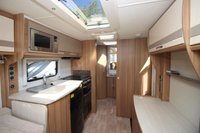 USED 2018 LUNAR QUASAR 462 2 Berth End Washroom