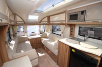 USED 2018 LUNAR QUASAR 462 2 Berth End Washroom