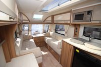 USED 2018 LUNAR QUASAR 462 2 Berth End Washroom
