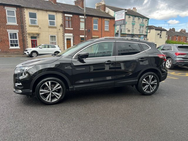 View our NISSAN QASHQAI