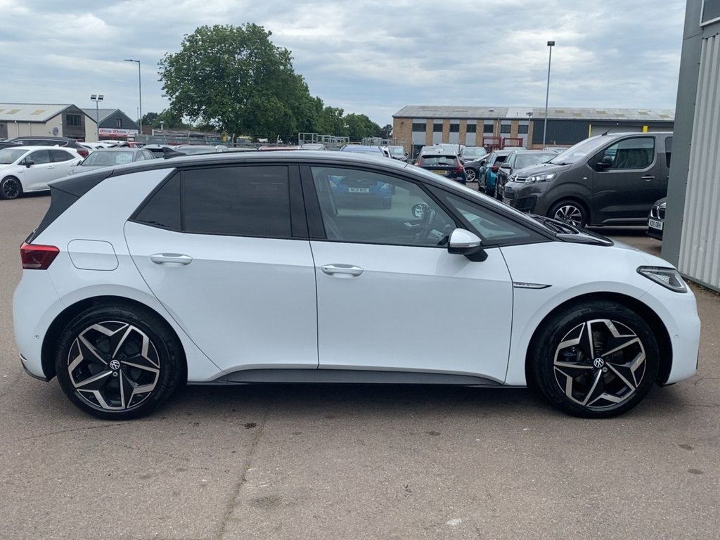 USED 2023 23 VOLKSWAGEN ID.3 Pro S 77kWh Tour Hatchback 5dr Electric Auto (4 Seat) (204 ps) CARPLAY+MATRIX LED LIGHTS+FSH