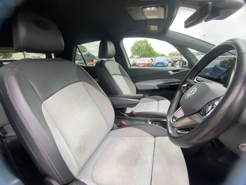 USED 2023 23 VOLKSWAGEN ID.3 Pro S 77kWh Tour Hatchback 5dr Electric Auto (4 Seat) (204 ps) CARPLAY+MATRIX LED LIGHTS+FSH