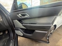 USED 2018 68 LAND ROVER RANGE ROVER VELAR 2.0 D180 R-Dynamic SE Auto 4WD Euro 6 (s/s) 5dr 