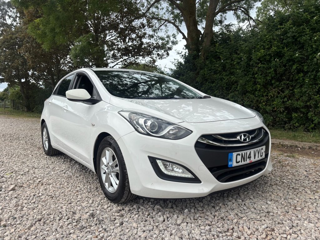 USED 2014 14 HYUNDAI I30 1.6 CRDi Blue Drive Active Hatchback 5dr Diesel Manual Euro 5 (s/s) (110 ps) &pound;ZERO DEPOSIT FINANCE