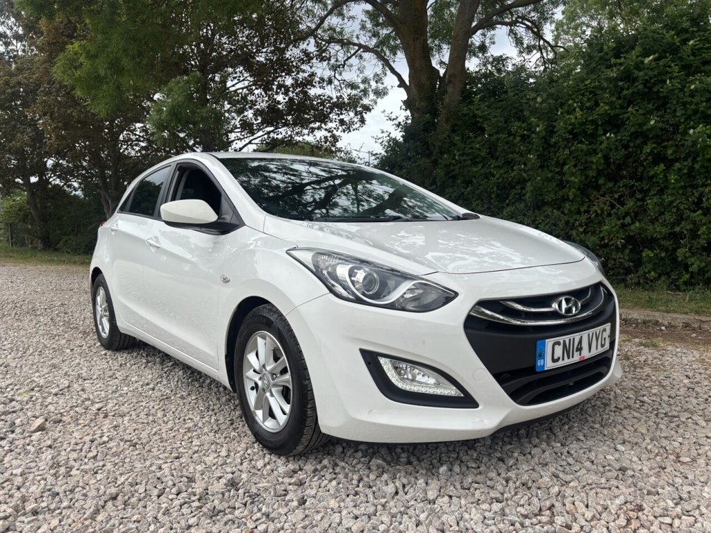 USED 2014 14 HYUNDAI I30 1.6 CRDi Blue Drive Active Hatchback 5dr Diesel Manual Euro 5 (s/s) (110 ps) &pound;ZERO DEPOSIT FINANCE