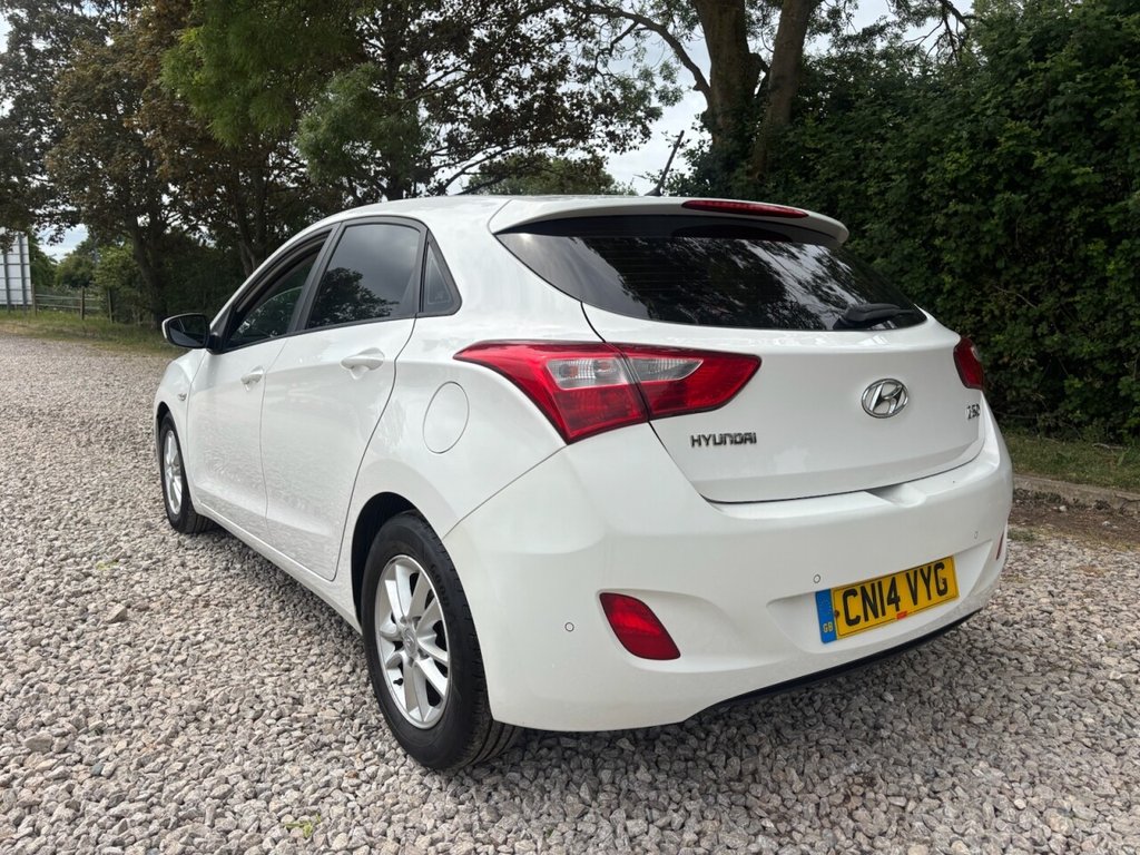 USED 2014 14 HYUNDAI I30 1.6 CRDi Blue Drive Active Hatchback 5dr Diesel Manual Euro 5 (s/s) (110 ps) &pound;ZERO DEPOSIT FINANCE