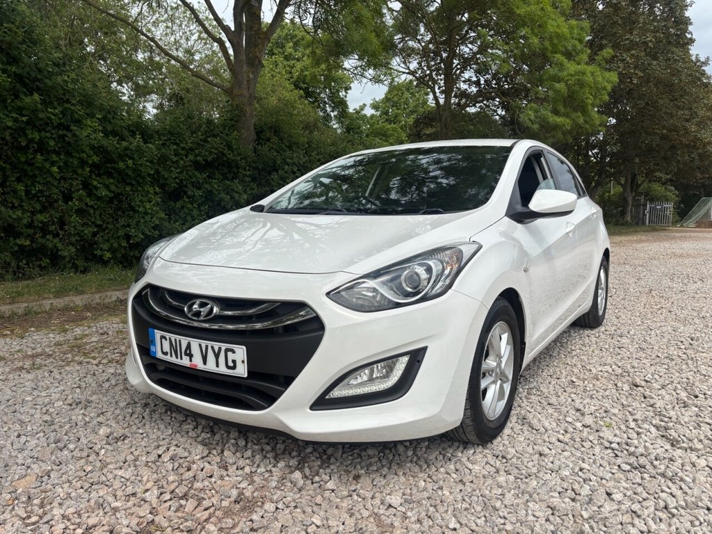 USED 2014 14 HYUNDAI I30 1.6 CRDi Blue Drive Active Hatchback 5dr Diesel Manual Euro 5 (s/s) (110 ps) &pound;ZERO DEPOSIT FINANCE
