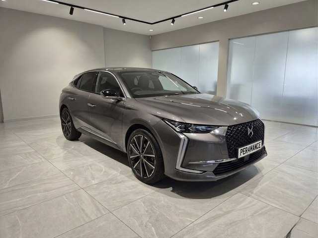 View our DS Automobiles DS 4 1.6 E-TENSE 12.4kWh Opera Hatchback 5dr Petrol Plug-in Hybrid EAT8 Euro 6 (s/s) (225 ps)