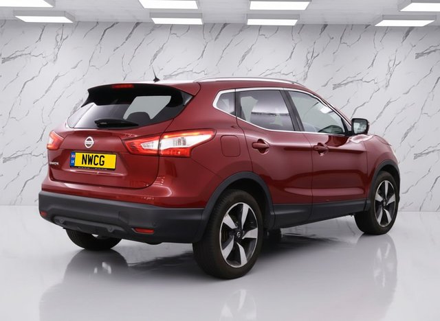 View our NISSAN QASHQAI
