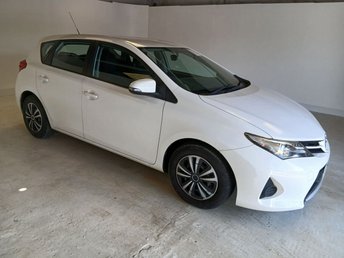 2013 TOYOTA AURIS