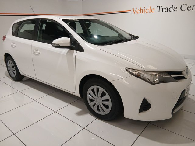 2013 Toyota AURIS