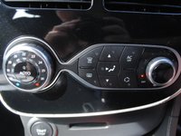 USED 2015 15 RENAULT CLIO 1.5 dCi Dynamique S MediaNav Hatchback 5dr Diesel EDC Euro 5 (90 ps) www.suffolkcarcentre.co.uk - Located at Ilketshall