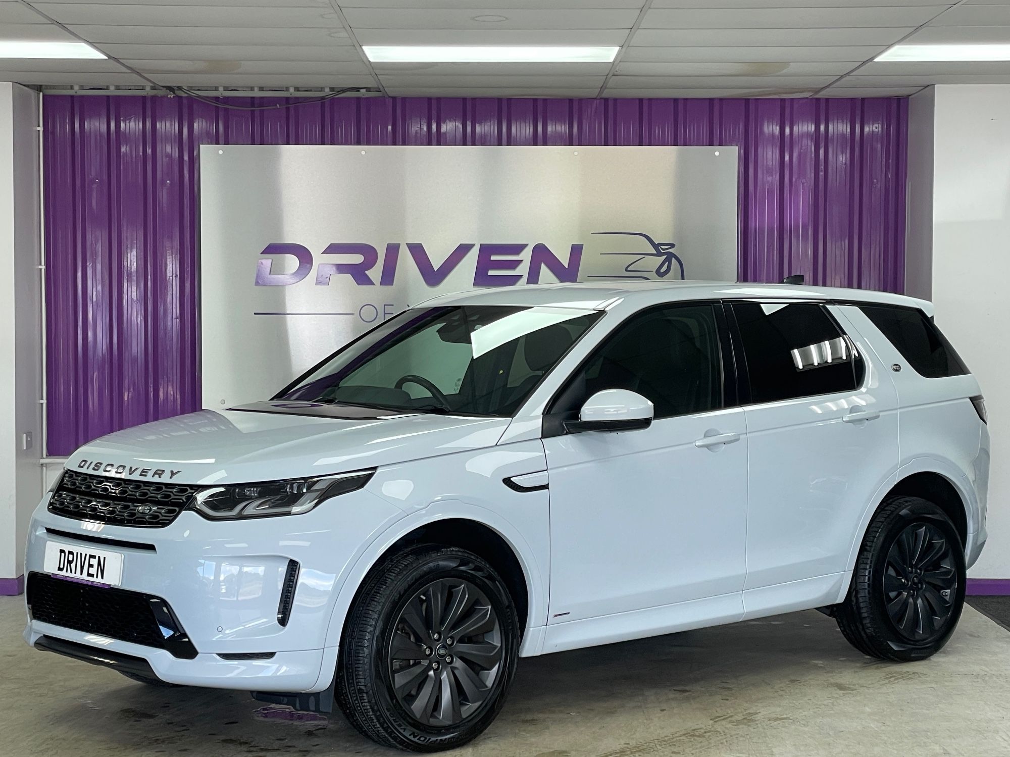 USED 2020 70 LAND ROVER DISCOVERY SPORT 2.0 D180 MHEV R-Dynamic SE SUV 5dr Diesel Auto 4WD Euro 6 (s/s) (180 ps) 