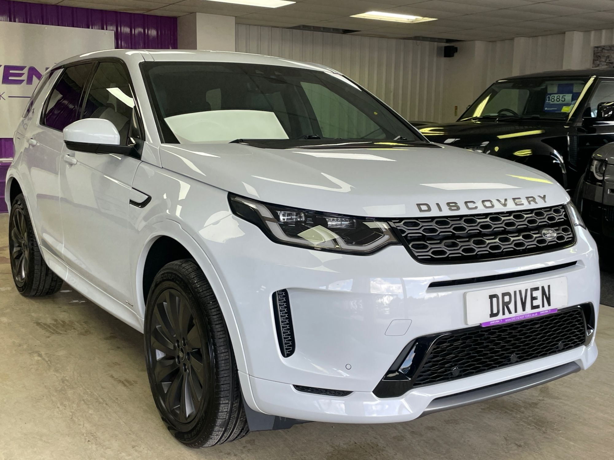 USED 2020 70 LAND ROVER DISCOVERY SPORT 2.0 D180 MHEV R-Dynamic SE SUV 5dr Diesel Auto 4WD Euro 6 (s/s) (180 ps) 