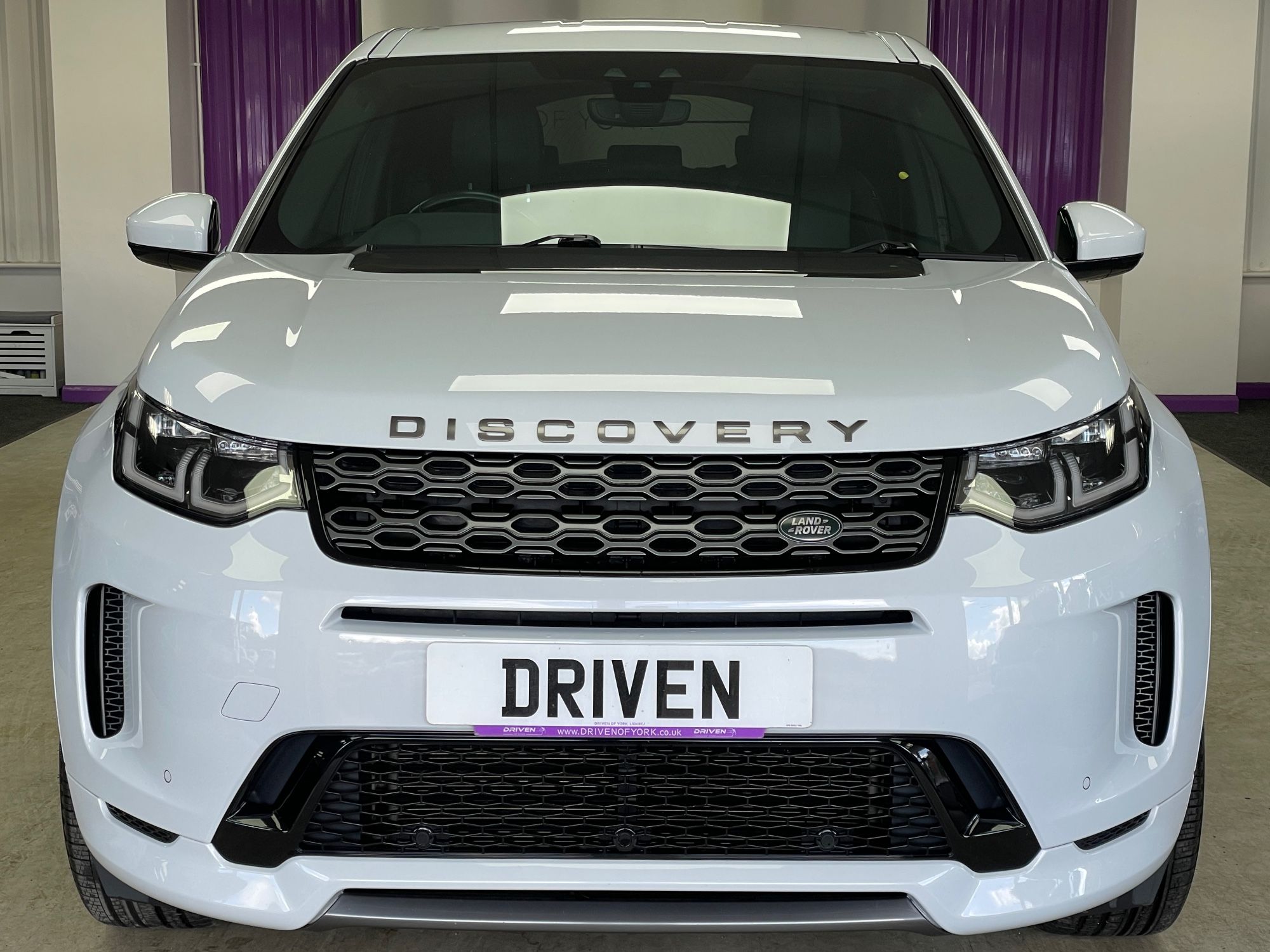 USED 2020 70 LAND ROVER DISCOVERY SPORT 2.0 D180 MHEV R-Dynamic SE SUV 5dr Diesel Auto 4WD Euro 6 (s/s) (180 ps) 