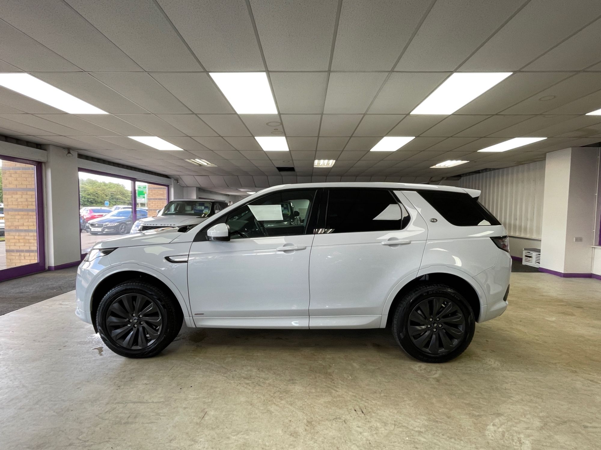 USED 2020 70 LAND ROVER DISCOVERY SPORT 2.0 D180 MHEV R-Dynamic SE SUV 5dr Diesel Auto 4WD Euro 6 (s/s) (180 ps) 